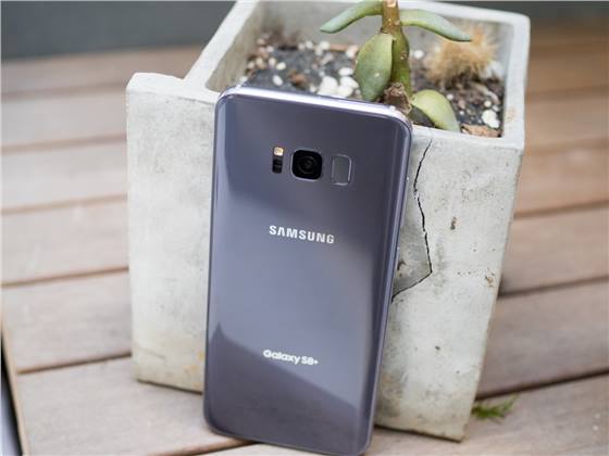 ما الذي يميز بطارية هاتف Galaxy S8 عن هاتف Galaxy S7؟