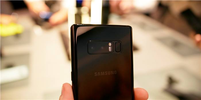 تقرير: هاتف Galaxy S9 سيأتي بكاميرتين في الخلف وقارئ للبصمة في الخلف
