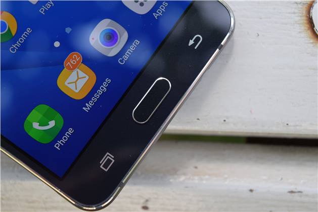 سامسونج تبدأ في إرسال تحديث أندرويد 7.1.1 نوجا لهاتف Galaxy J5 2016
