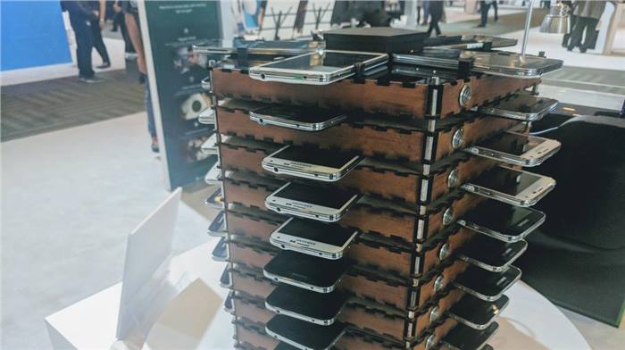 سامسونج تحول 40 هاتف Galaxy S5 إلى ألة تعدين بيتكوين