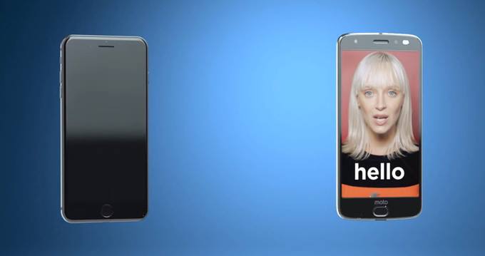 اعلانات جديدة من موتورولا تسخر فيه من الايفون وبعض الهواتف الاخرى