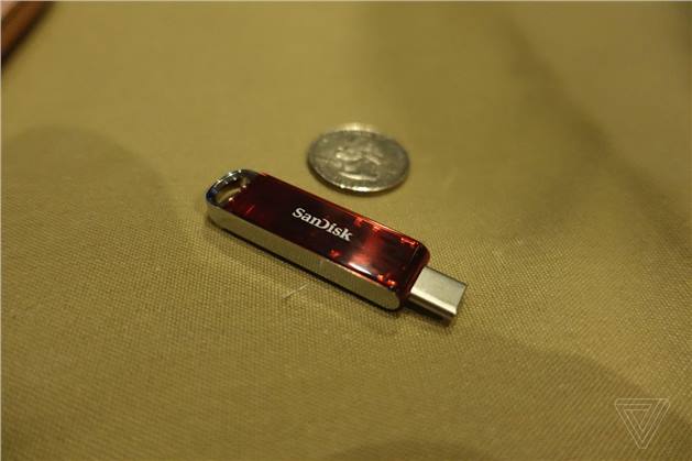 سانديسك تعلن عن أصغر ذاكرة فلاش USB C بحجم 1 تيرا