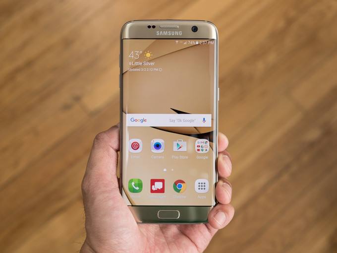 هاتف Galaxy S7 Edge يحصل على تحديث أندرويد أوريو بالخطأ