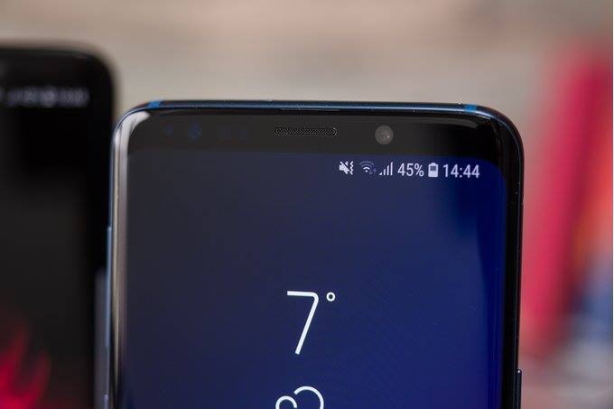 هاتف Galaxy S10+ قد يأتي بشاشة أكبر من نوت 9