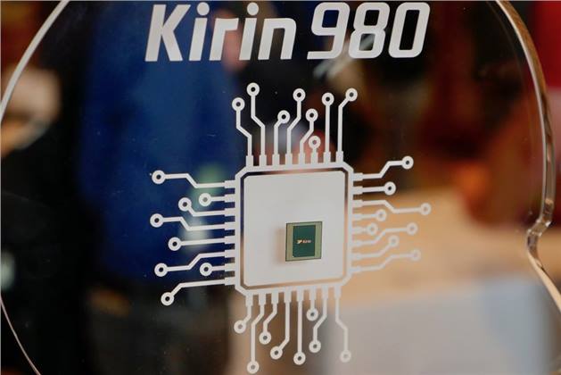 هواوي تعلن عن معالج Kirin 980 أول معالج بدقة تصنيع 7 نانومتر