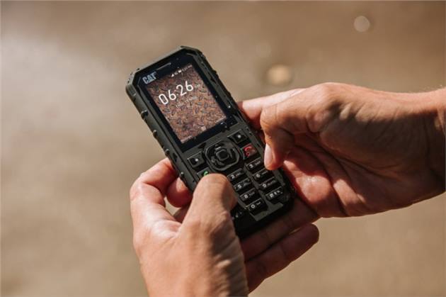 كات تعلن عن هاتف جديد مقاوم للماء والصدمات مزود بتقنية 4G