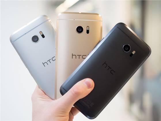 تحديث أندرويد نوجا سيصل لهاتف HTC 10 الشهر الحالي و One M9 في الطريق