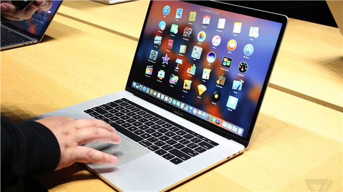 آبل: رفع الرامات إلى 32 جيجا بايت في الـ MacBook Pro كان سيؤثر على البطارية