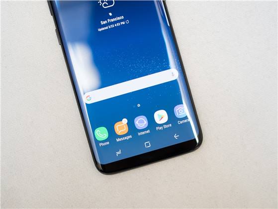 يُمكنك الأن تحميل خلفيات الشاشة الخاصة بهاتف Galaxy S8