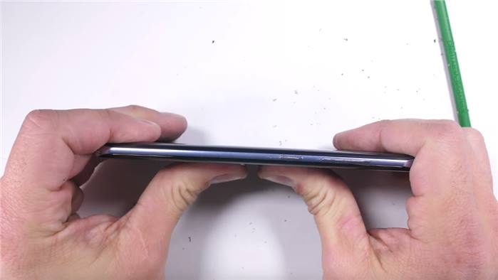 شاهد إختبارات الإنحناء والخدش والحرق لهاتف Galaxy S8