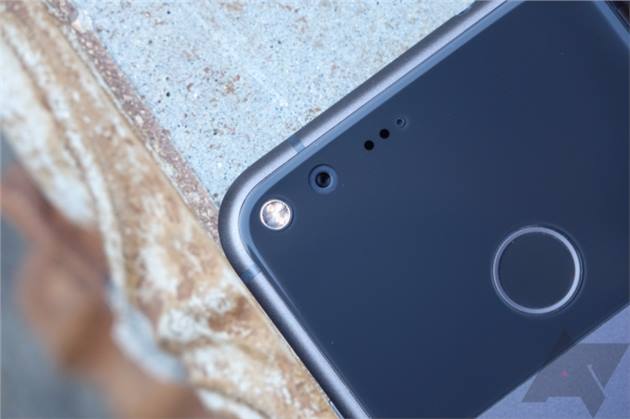 تسريب بعض من مواصفات هاتفي جوجل Pixel 2 و Pixel XL 2