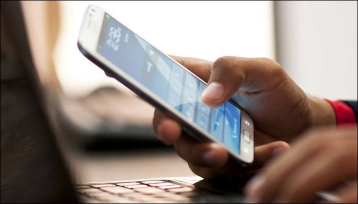 دراسة : الهواتف الذكية تزيد من نسبة غباء المستخدمين