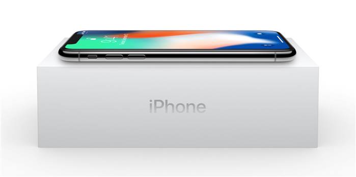 هواتف آبل iPhone 8 و iPhone X تدعم الشحن السريع ولكن تحتاج لشراء شاحن خاص