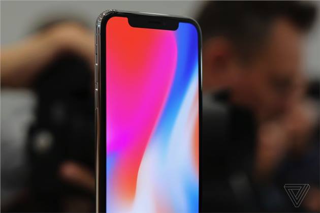 آبل: سعر هاتف iPhone X هو قيمة ما يقدمه الهاتف