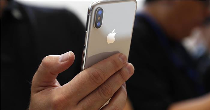 بعض المستخدمون قاموا بإعادة iphone X بعد شرائه بأيام