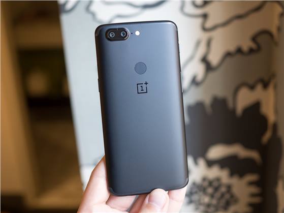 ون بلس: هاتف OnePlus 5 لن يتوفر مرة آخرى