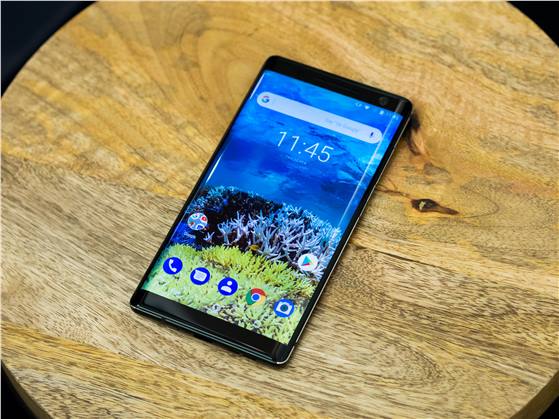 نوكيا تعلن عن هاتفها الرائد Nokia 8 Sirocco التابع لمشروع جوجل أندرويد ون