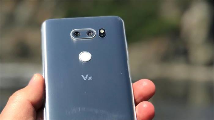 هاتف LG V35 ThinQ سيأتي بشاشة 6 بوصة OLED وكاميرتين في الخلف