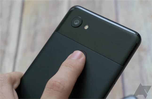 تسريب صور حية لنموذج هاتف جوجل Pixel 3 XL