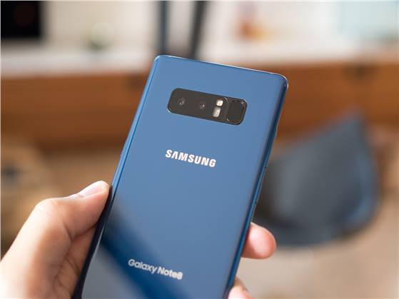 هاتف سامسونج Galaxy Note 9 يظهر من جديد باللون الأزرق