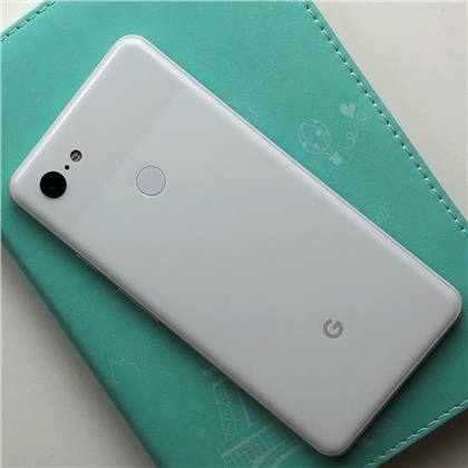 تسريب صور جديدة لهاتف Pixel 3 XL وفيديو يؤكد دعمه للشحن اللاسلكي