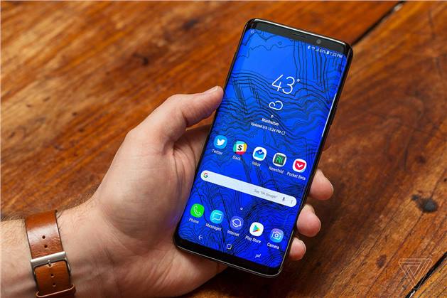 هاتف Galaxy S10 قد يأتي بثقبين في الشاشة أو نوتش على جانب الشاشة