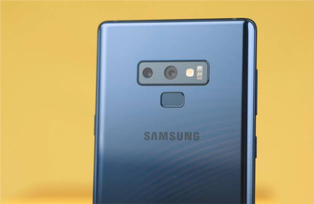 الكاميرات الخلفية في هاتف Galaxy S10 قد تكون بالعرض