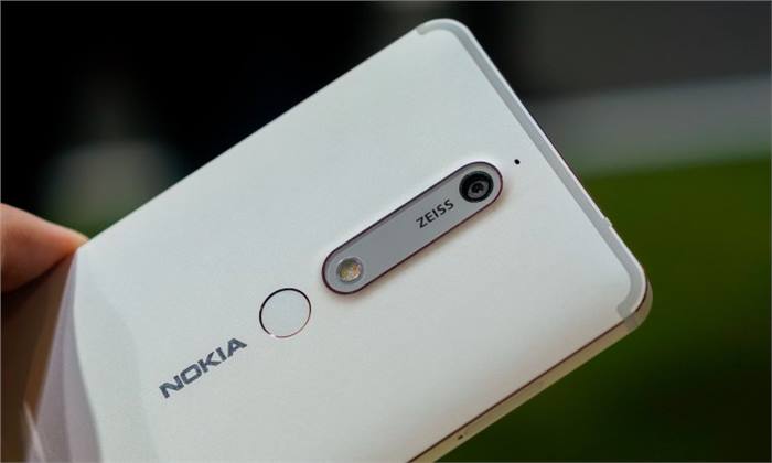 هاتف Nokia 6.2 قادم بثقب في الشاشة