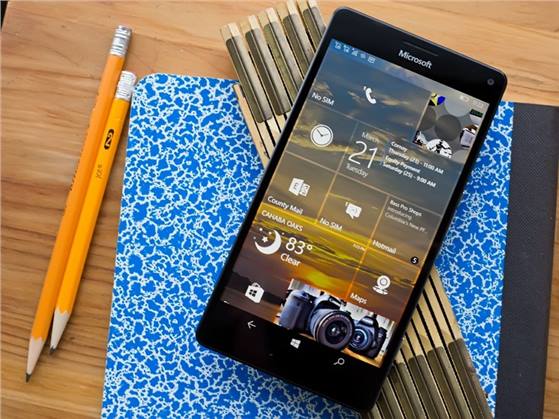 مايكروسوفت توصي مستخدمي Windows 10 Mobile بإستخدام أندرويد أو iOS