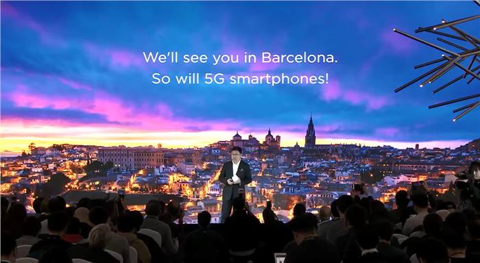 هواوي: سنعلن عن أول هاتف يدعم 5G وبشاشة قابلة للطي الشهر القادم