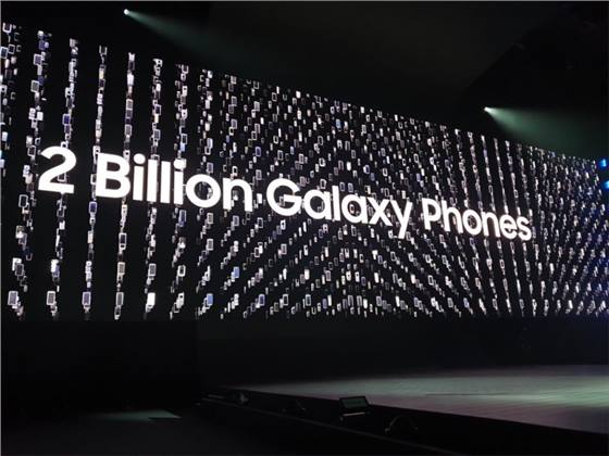 سامسونج قامت ببيع 2 مليار هاتف ذكى فى 9 سنوات فقط