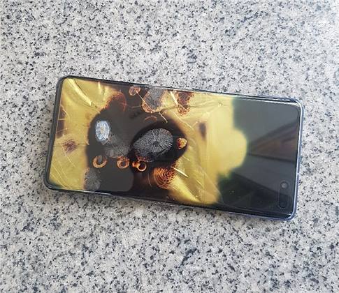 إنفجار هاتف سامسونج Galaxy S10 5G في كوريا