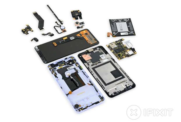 موقع iFixit: هاتف جوجل Pixel 3a XL ليس صعب إصلاحه