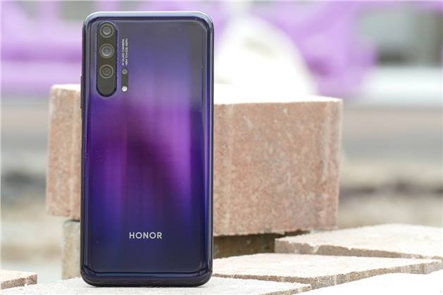 مبيعات Honor 20 تصل إلى مليون هاتف فى 14 يوم فقط