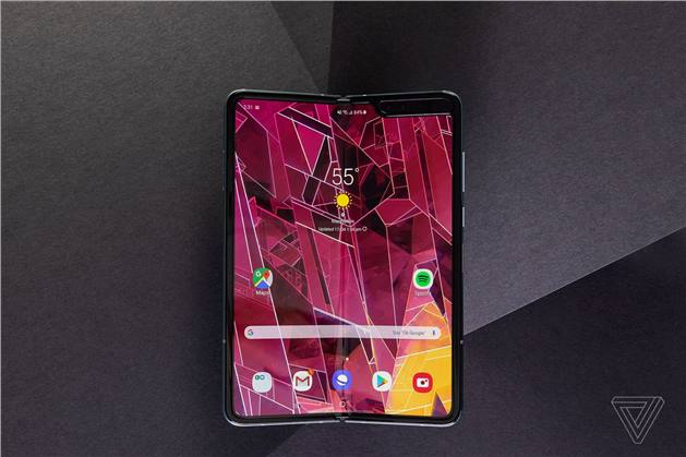 سامسونج قد تطلق هاتف Galaxy Fold يوم 6 سبتمبر