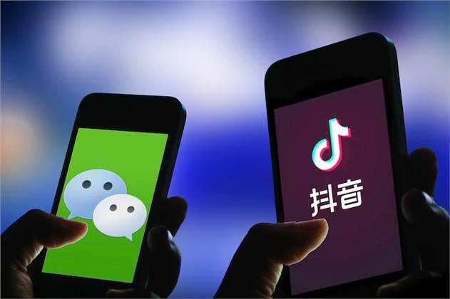 الحكومة الأمريكية تصدر قرار بحظر تيك توك و WeChat