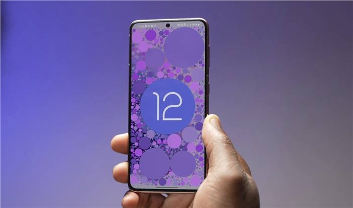 سامسونج تبدأ في إرسال تحديث Android 12 لهواتف Galaxy S21