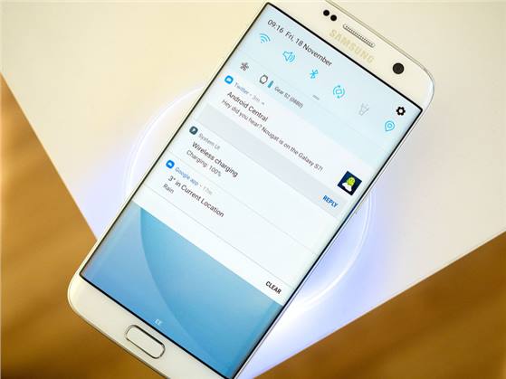 سامسونج تغير اسم واجهة TouchWiz إلى Samsung Experience