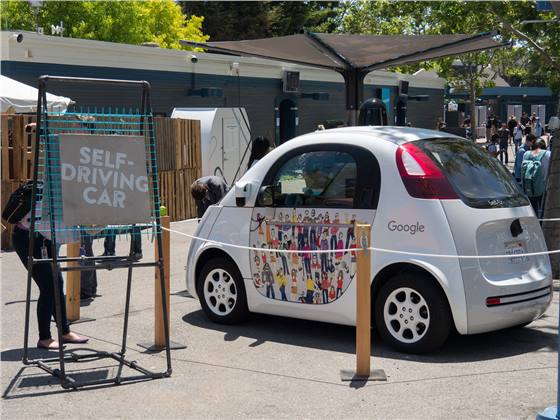 جوجل تؤسس شركة منفصلة لمشروع السيارة ذاتية القيادة تُدعى Waymo