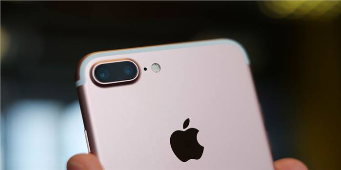 هاتف iPhone 8 قد يأتي بمستشعر للتعرف على الوجه