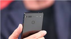 أندي روبين يكشف مزيد من المعلومات عن هاتف Essential