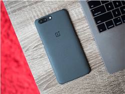 ون بلس: هاتف OnePlus  5 الأسرع مبيعاً