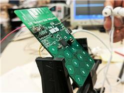 أول هاتف فى العالم يعمل بدون بطارية