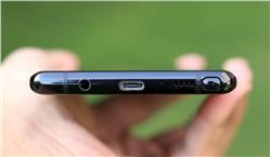 مستخدمين لهواتف Galaxy Note 8 و S8 و Pixel 2 يعانوا من مشكلة في الميكروفون