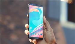 ون بلس توفر أول تحديث لهاتف OnePlus 5T