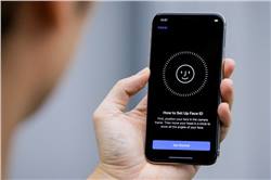 تقنية Face ID تتوقف عن العمل لدى بعض المستخدمين بعد تحديث iOS 11.2