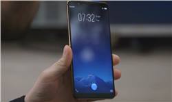 فيديو يستعرض هاتف فيفو أول هاتف يأتي بقارئ للبصمة في الشاشة