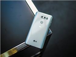 موقع DxOMark يعطي كاميرا LG V30 تقييم 82 نقطة