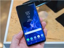 هاتف Galaxy S9 يستقبل أول تحديث