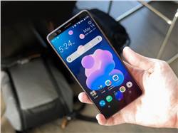 إتش تي سي توضح لماذا أختارت اسم U12+ بدلاً من U12